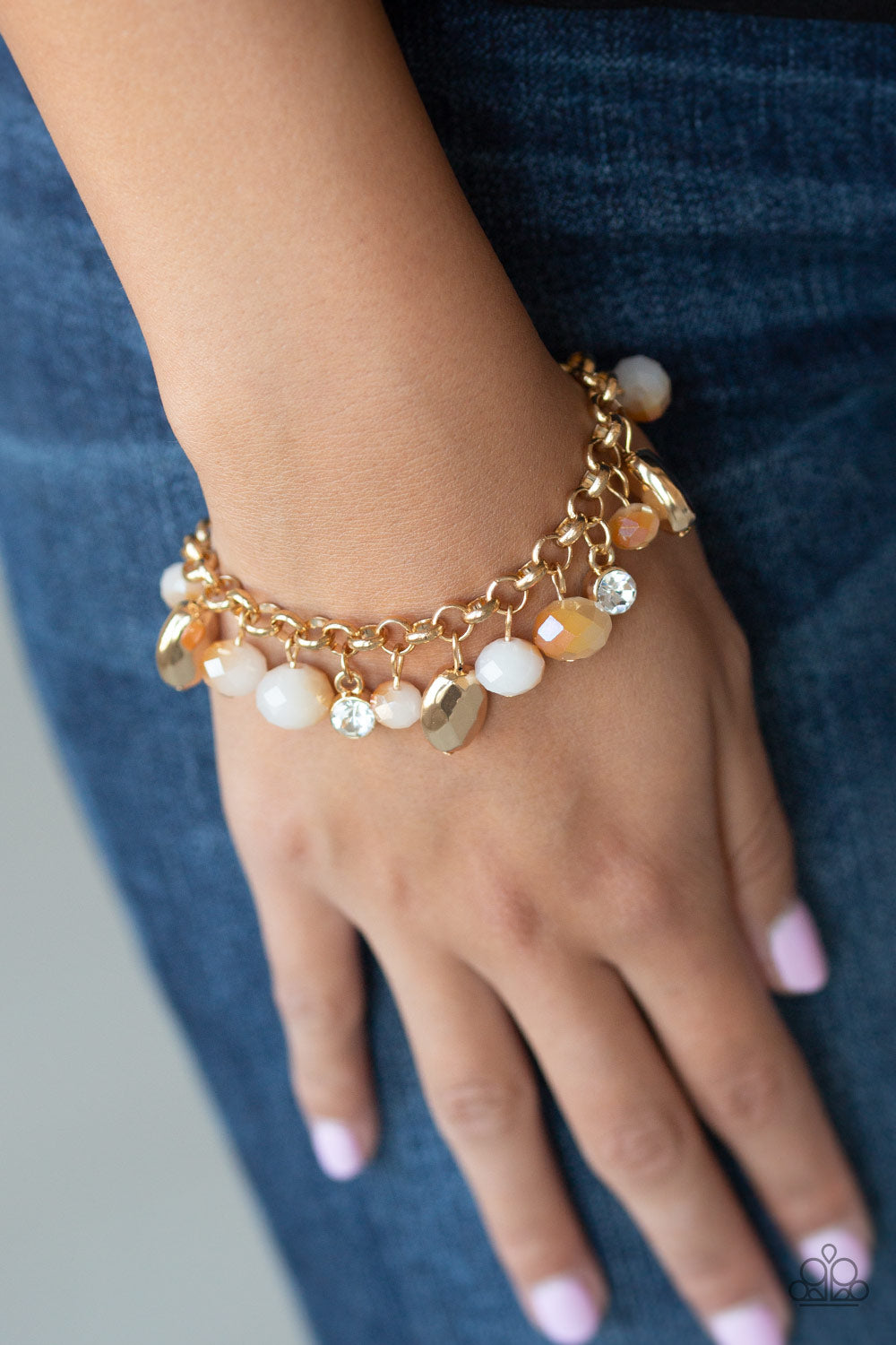 Paparazzi ♥ Dazing Dazzle - Gold ♥ Bracelet