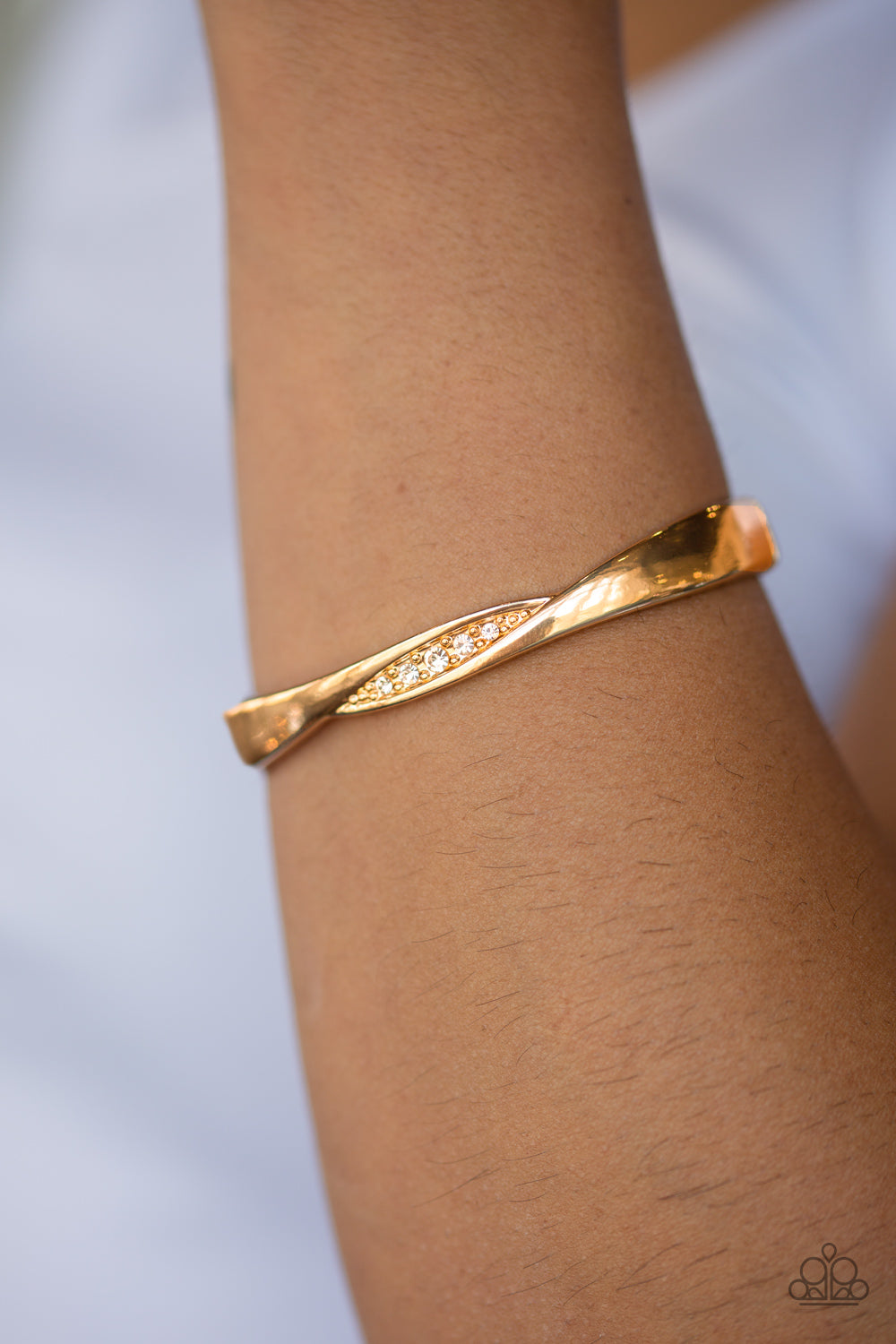 Paparazzi ♥ Glittering Grit - Gold ♥ Bracelet