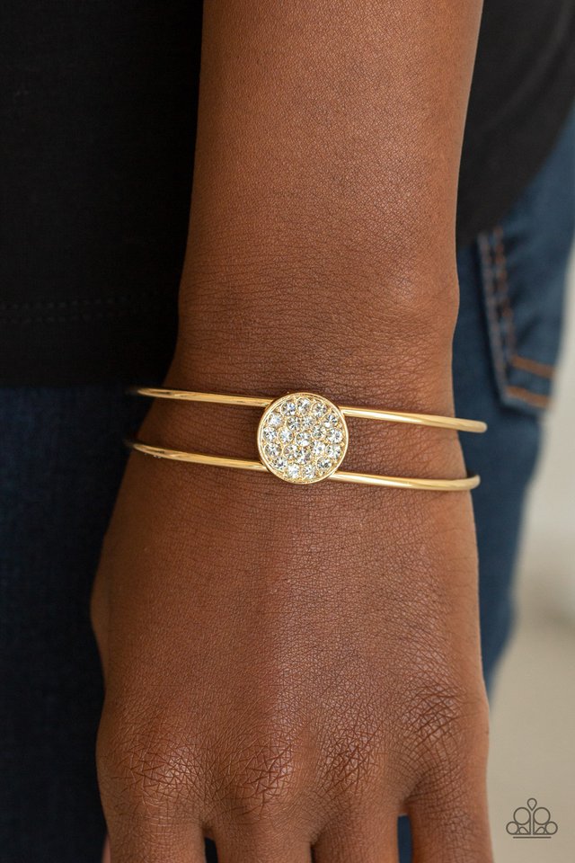 Paparazzi ♥ Dial Up The Dazzle - Gold ♥ Bracelet