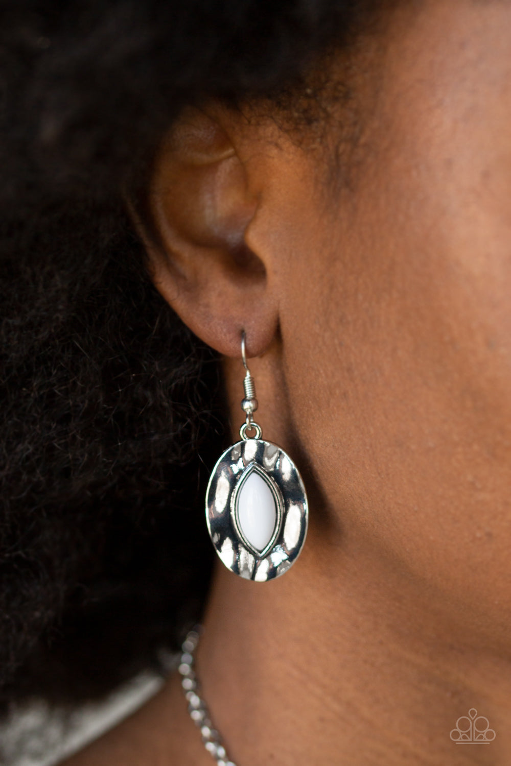 Paparazzi ♥ Terra Color - White ♥ Necklace