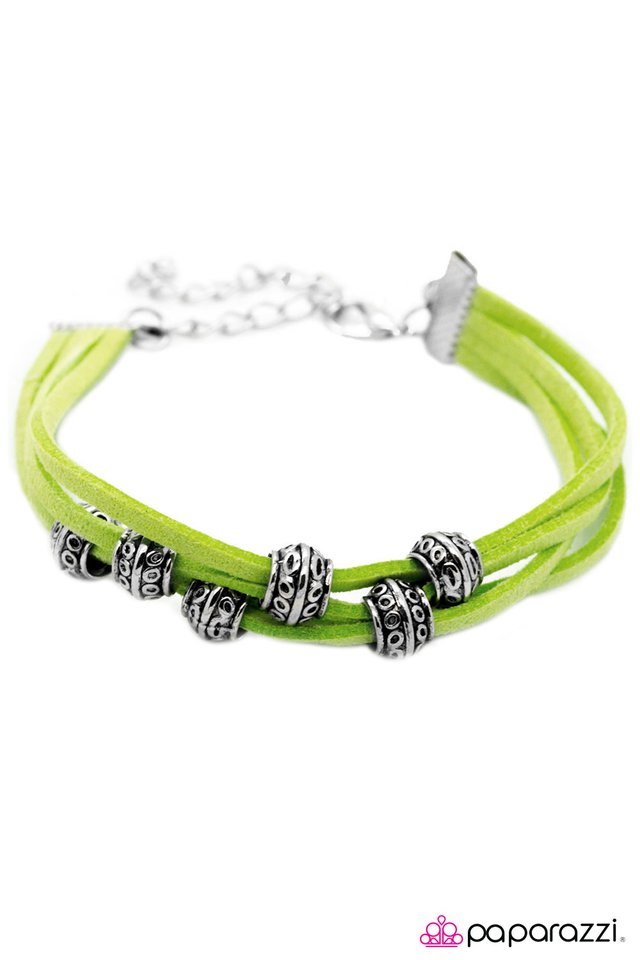 Paparazzi ♥ Gather Around - Green ♥ Bracelet
