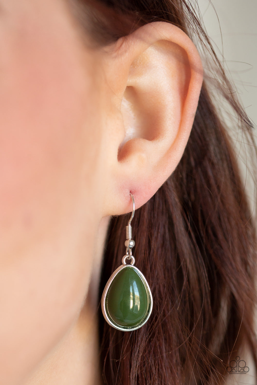 Paparazzi ♥ Shop Til You TEARDROP - Green ♥ Necklace