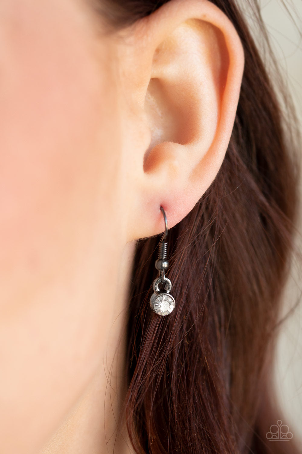 Paparazzi ♥ Not A HEIR Out Of Place - Black ♥ Necklace