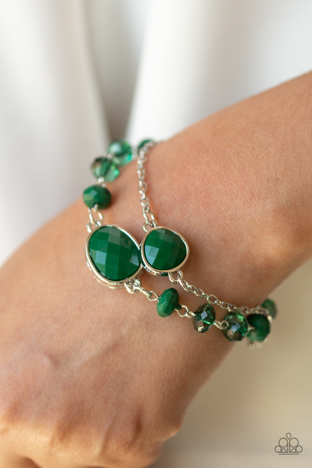 Paparazzi ♥ Crowd Pleaser - Green ♥ Bracelet