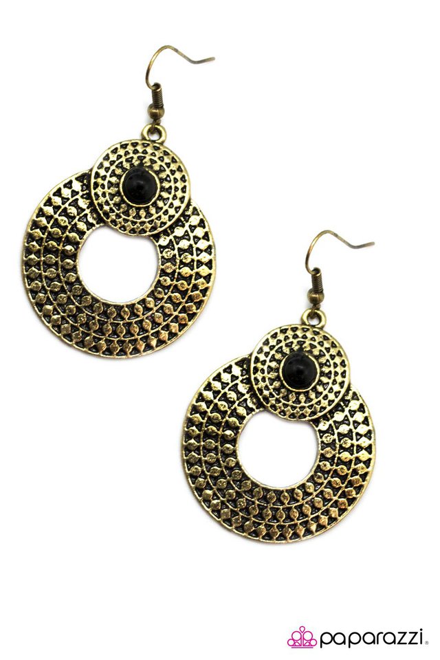 Paparazzi ♥ Egyptian Elegance - Brass ♥ Earrings