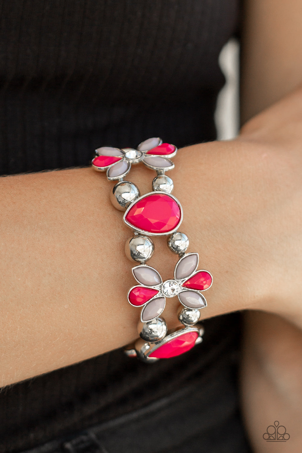 Paparazzi ♥ Fabulously Flourishing - Pink ♥ Bracelet