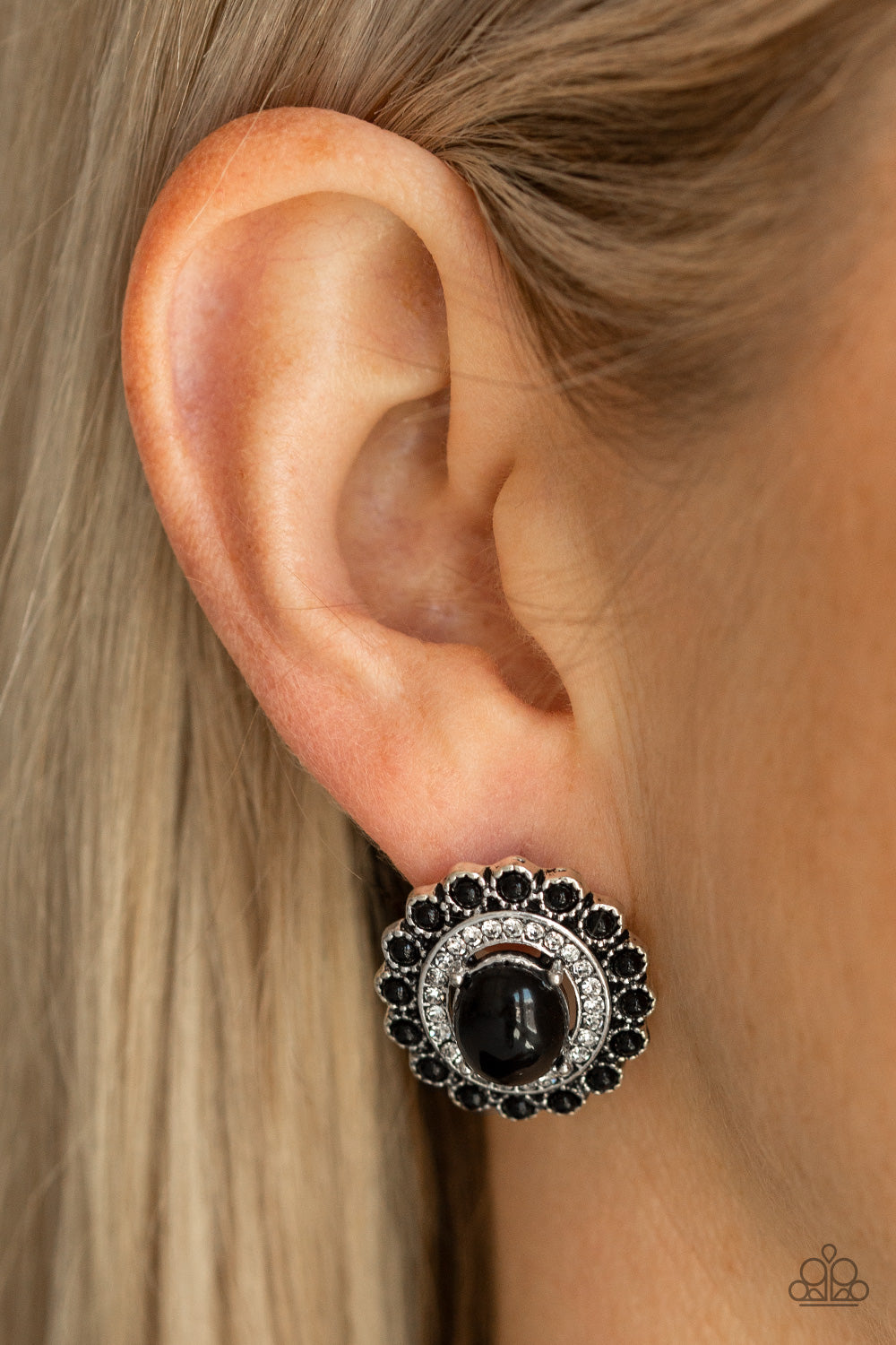 Paparazzi ♥ Floral Flamboyance - Black ♥ Post Earrings