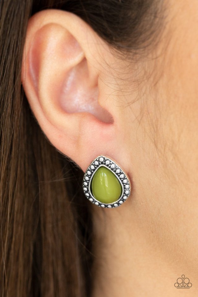 Paparazzi ♥ Boldly Beaded - Green ♥ Post Earrings