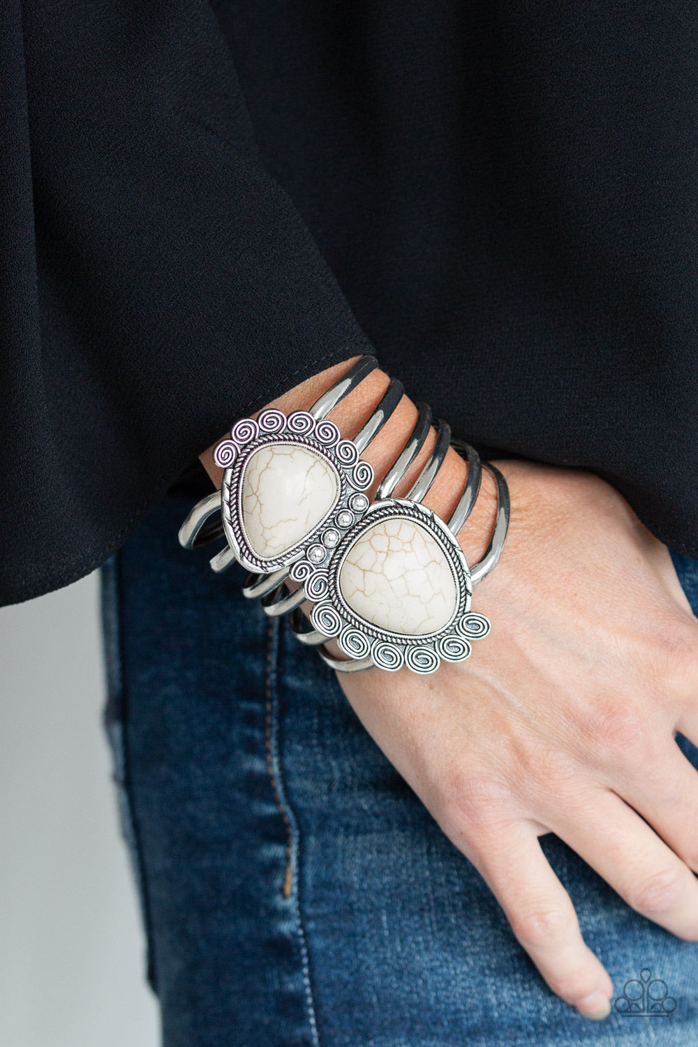 Paparazzi ♥ Nature Bound - White ♥ Bracelet