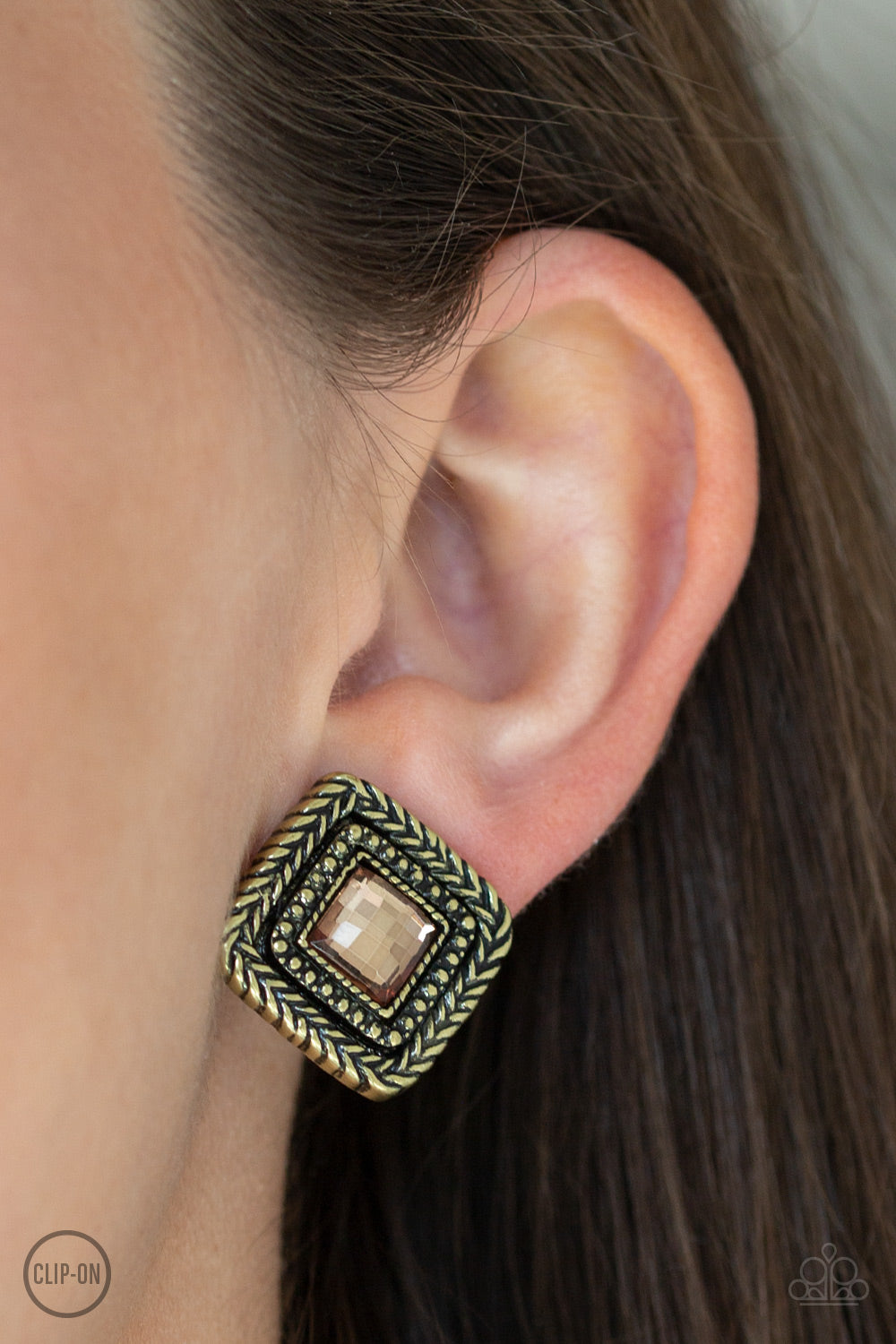Paparazzi ♥ Fashion Square - Brass ♥ Clip-On