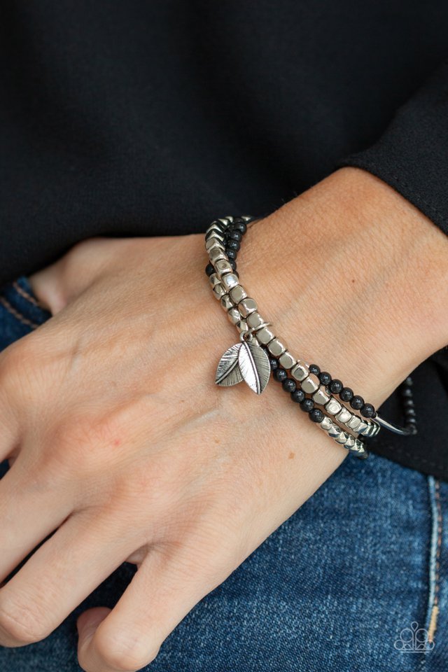 Paparazzi ♥ Desert Wanderer - Black ♥ Bracelet