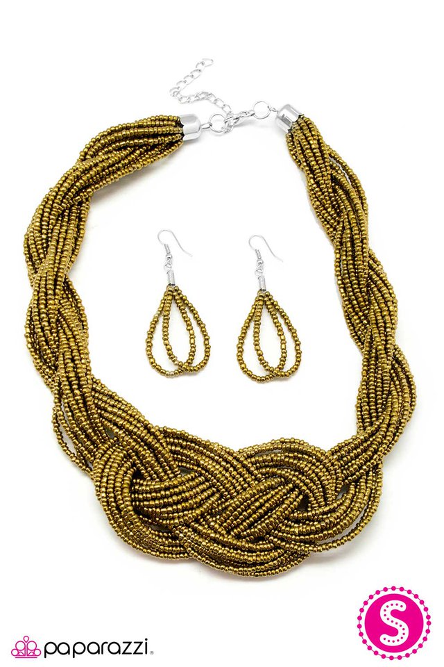 Paparazzi ♥ A Standing Ovation - Brass ♥ Necklace