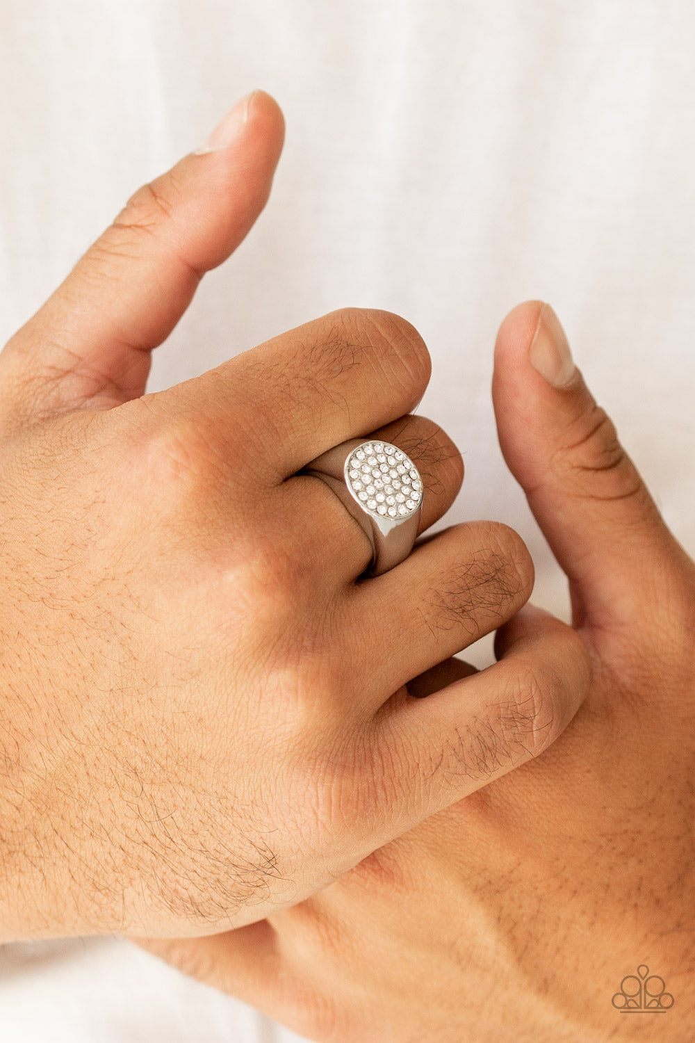 Paparazzi ♥ Conquest - White ♥ Ring