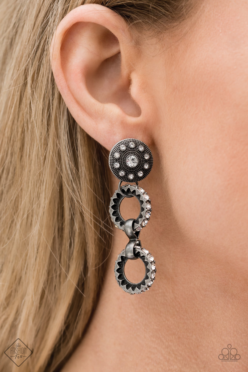 Paparazzi ♥ High Tech ♥ Post Earrings