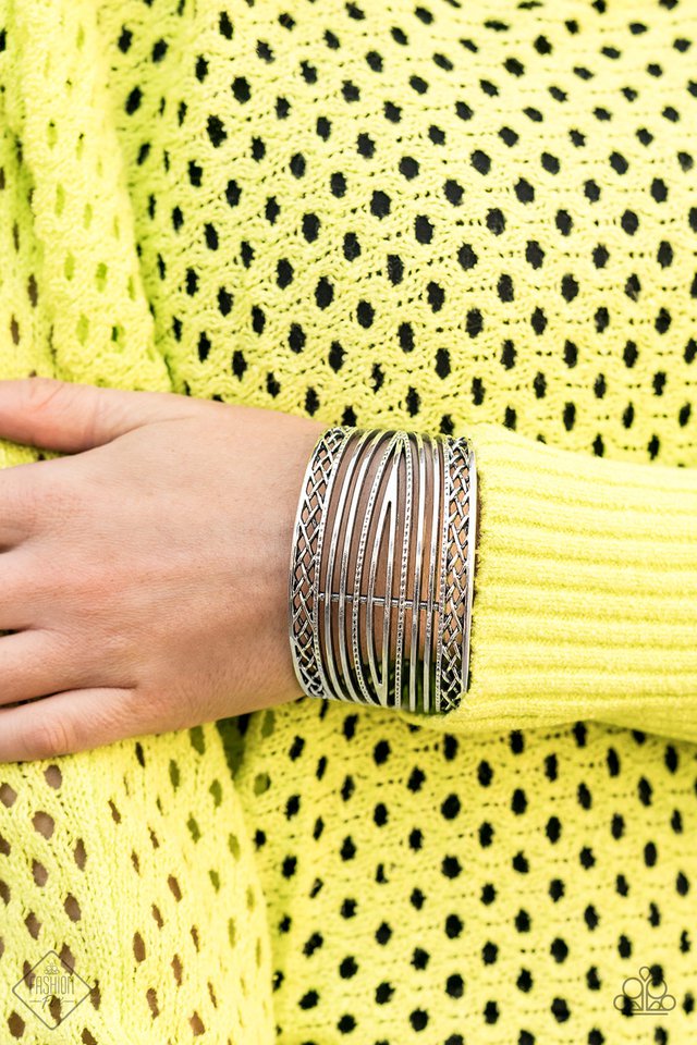 Paparazzi ♥ Brace Yourself ♥ Bracelet