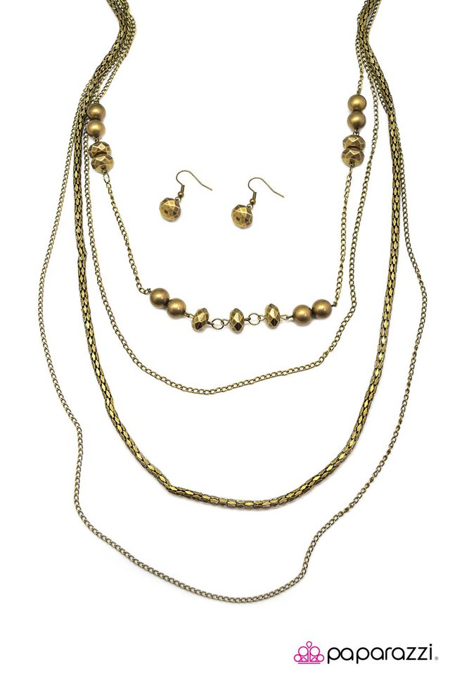 Paparazzi ♥ Parallel Universe - Brass ♥ Necklace