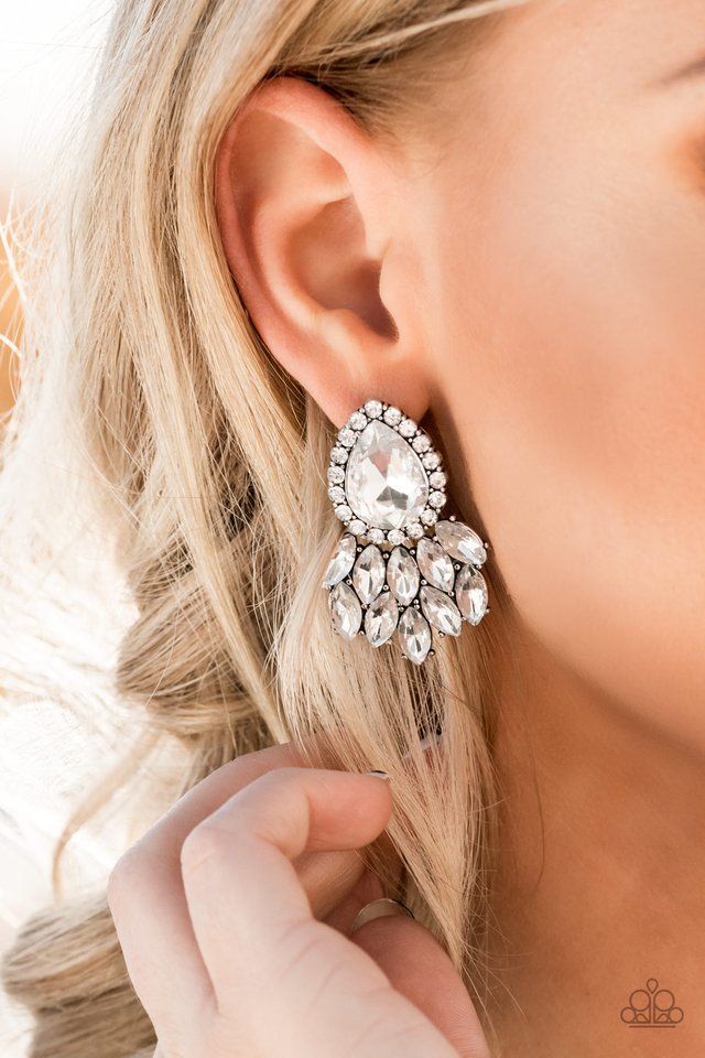 Paparazzi ♥ A Breath of Fresh HEIR - White ♥ Post Earrings