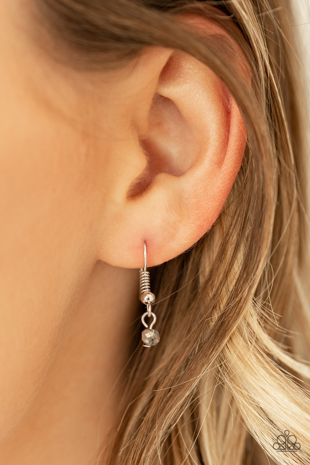 Paparazzi ♥ Dainty Demure - Silver ♥ Necklace