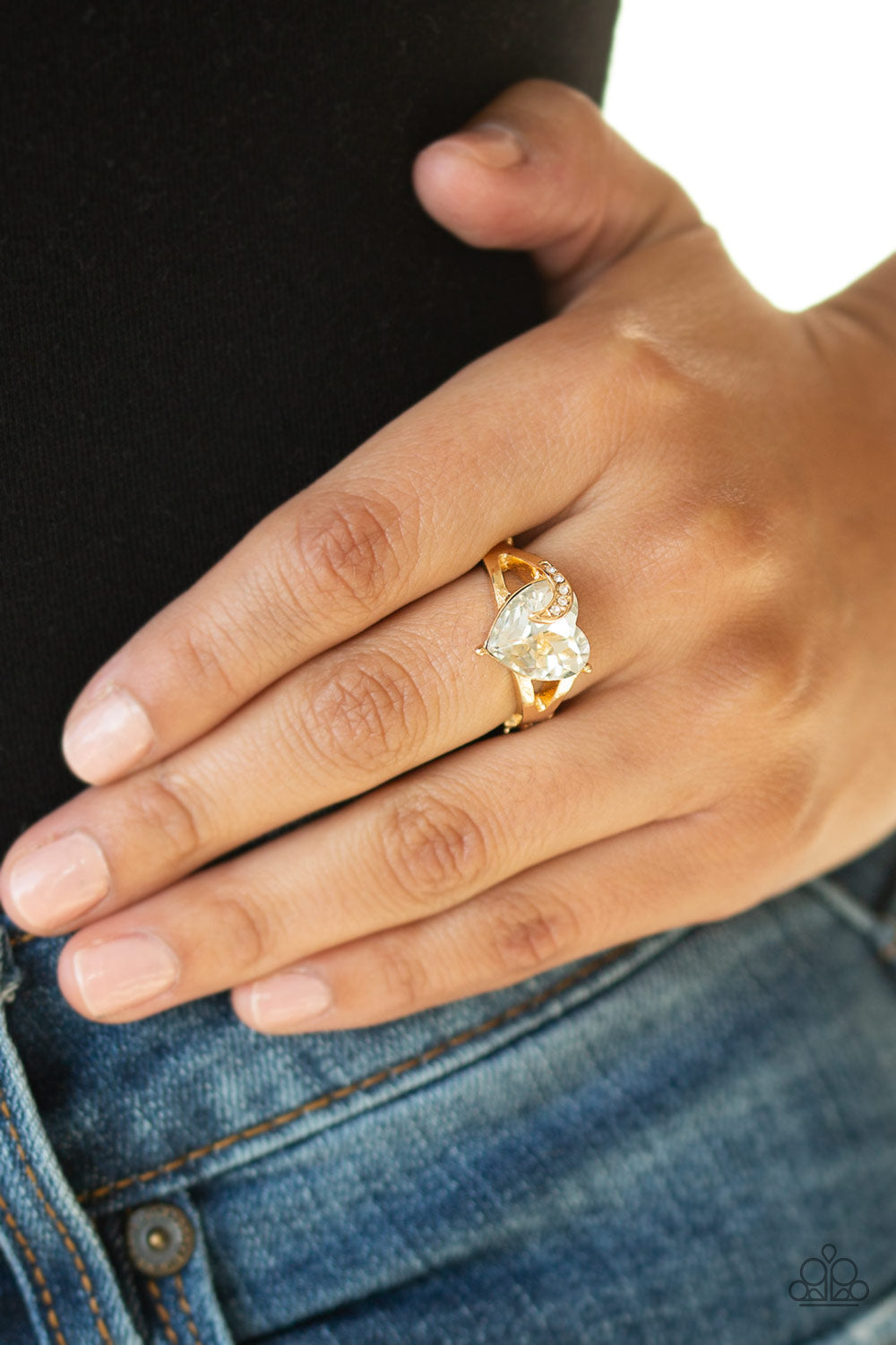 Paparazzi ♥ Romantic Reverie - Gold ♥ Ring