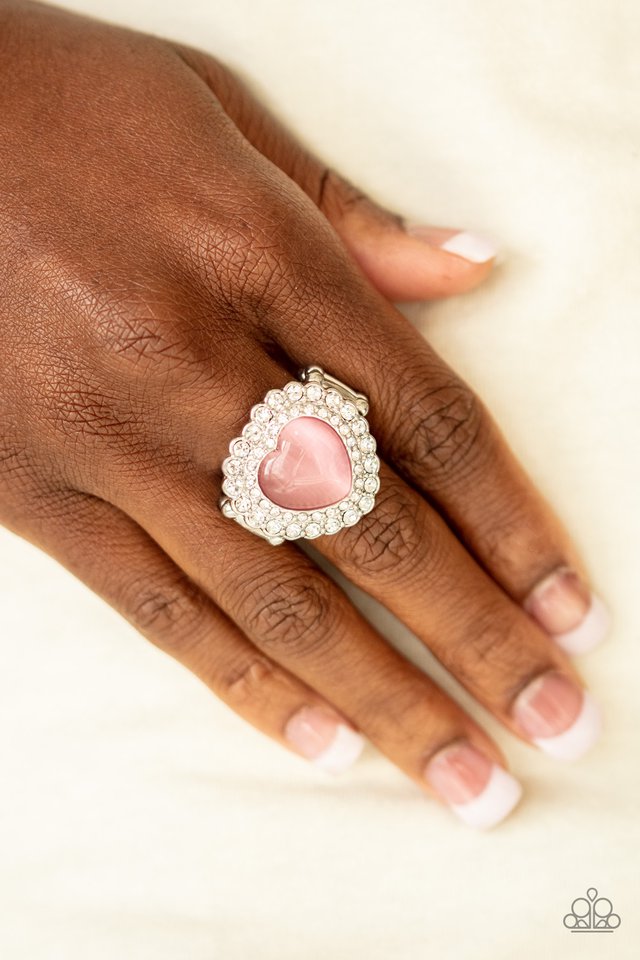 Paparazzi ♥ Lovely Luster - Pink ♥ Ring