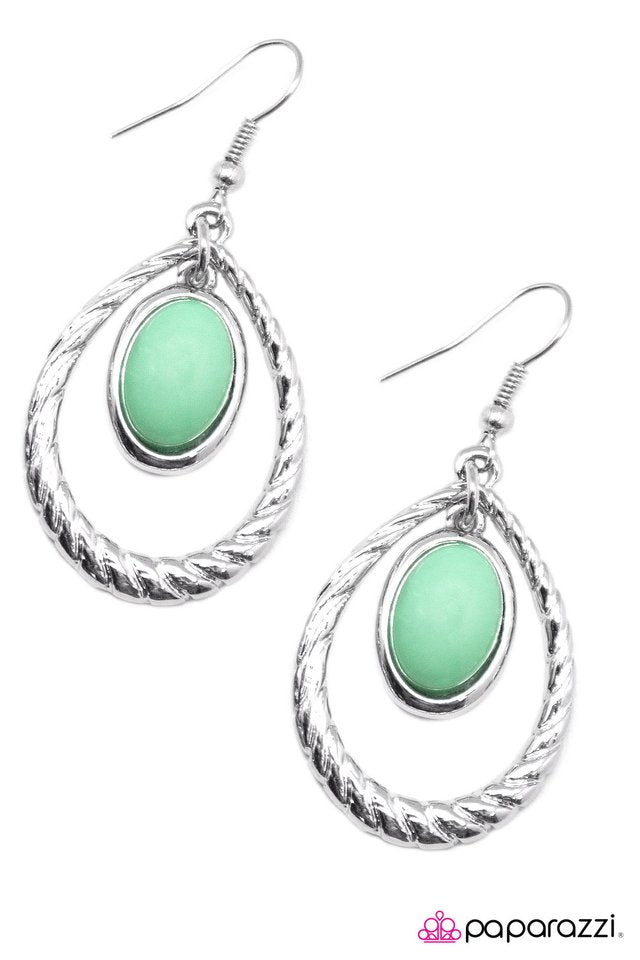 Paparazzi ♥ Luminous Lasso - Green ♥ Earrings
