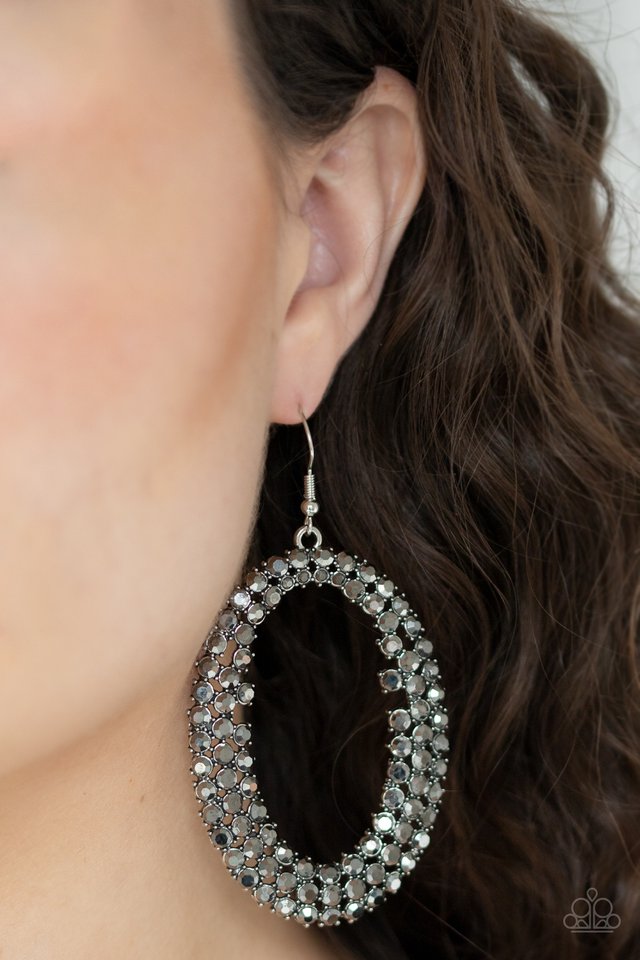Paparazzi ♥ Radical Razzle - Silver ♥ Earrings