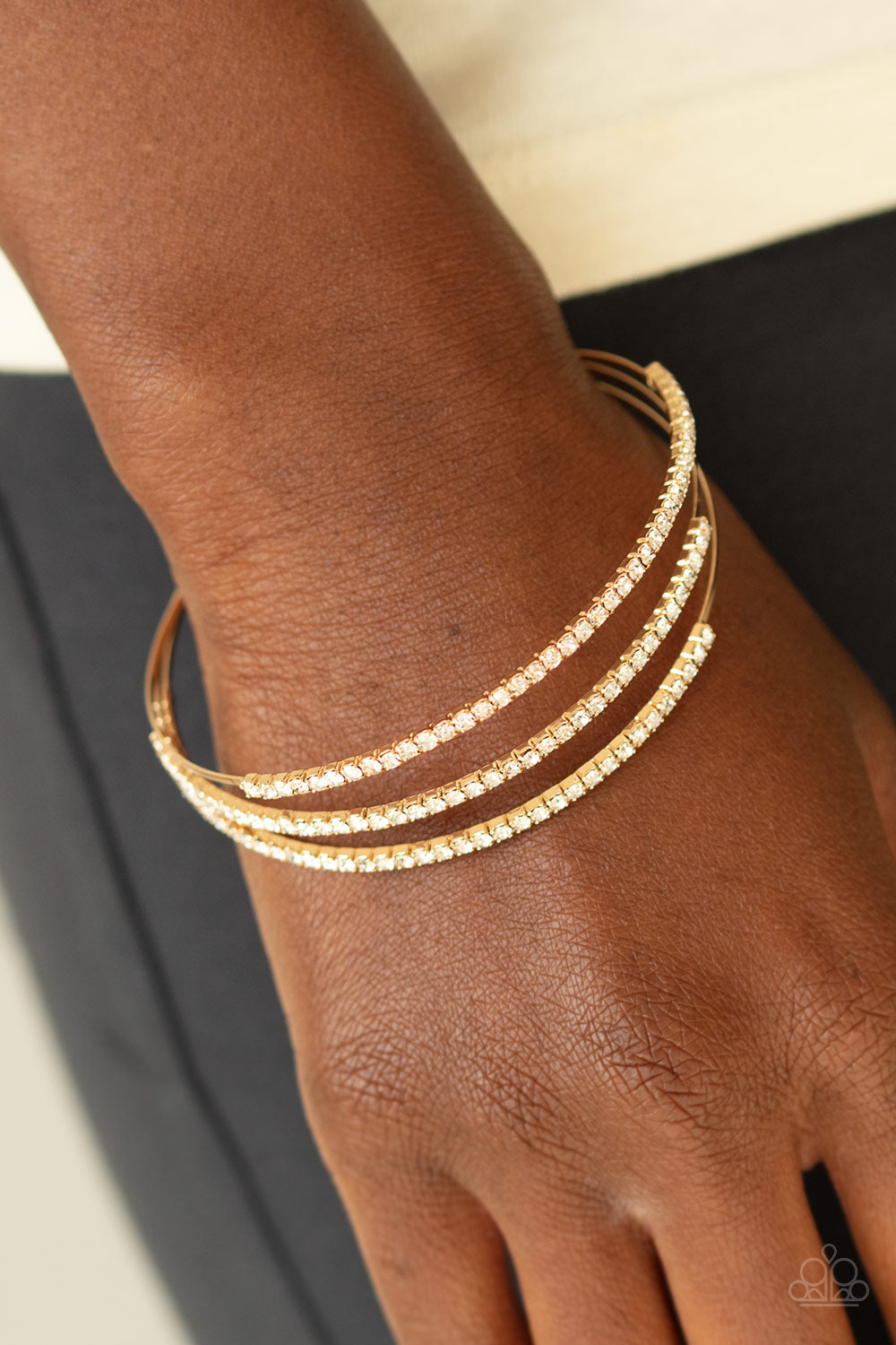 Paparazzi ♥ Iridescently Infatuated - Gold ♥ Bracelet