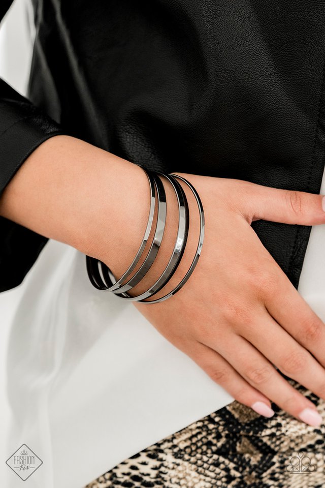 Paparazzi ♥ Ensnared ♥ Bracelet