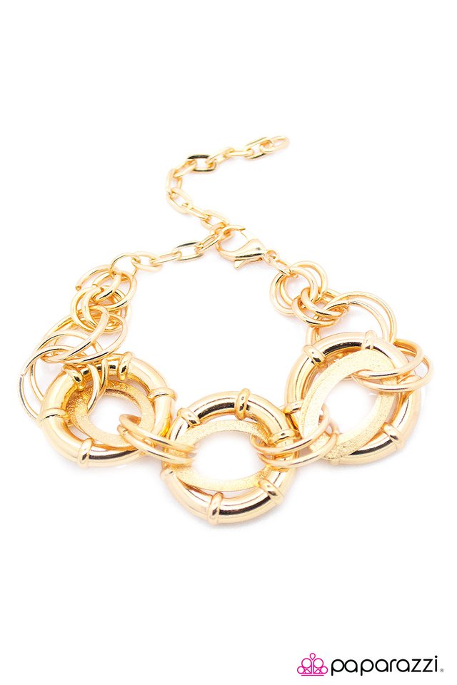 Paparazzi ♥ Two If By Sea - Gold ♥ Bracelet