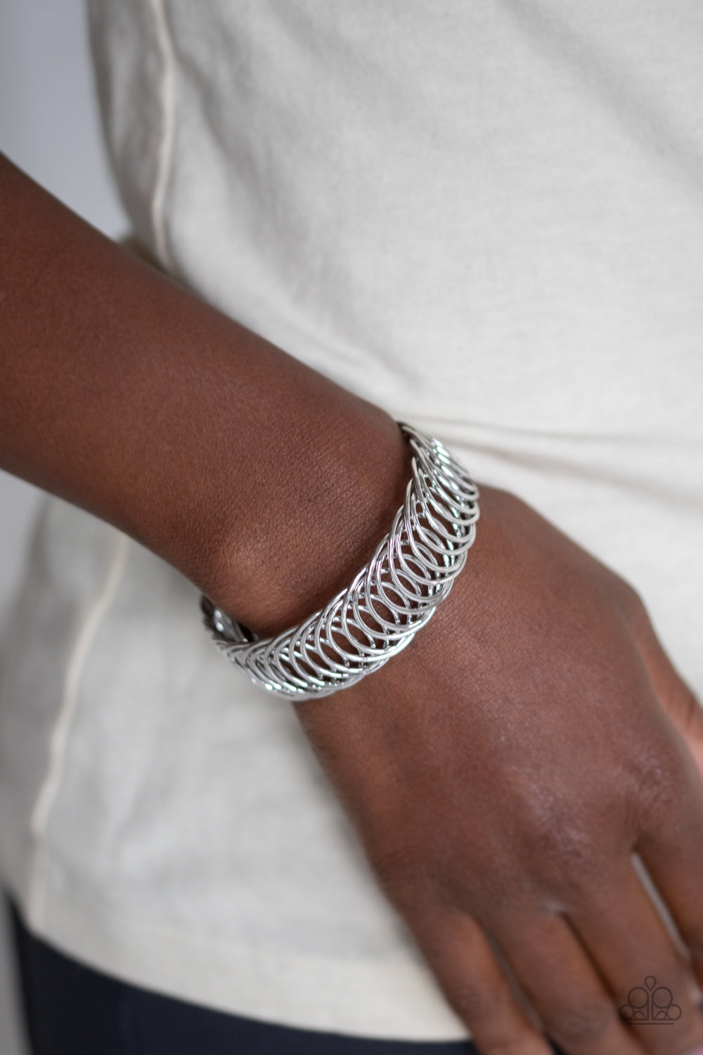 Paparazzi ♥ Dizzyingly Demure - Silver ♥ Bracelet