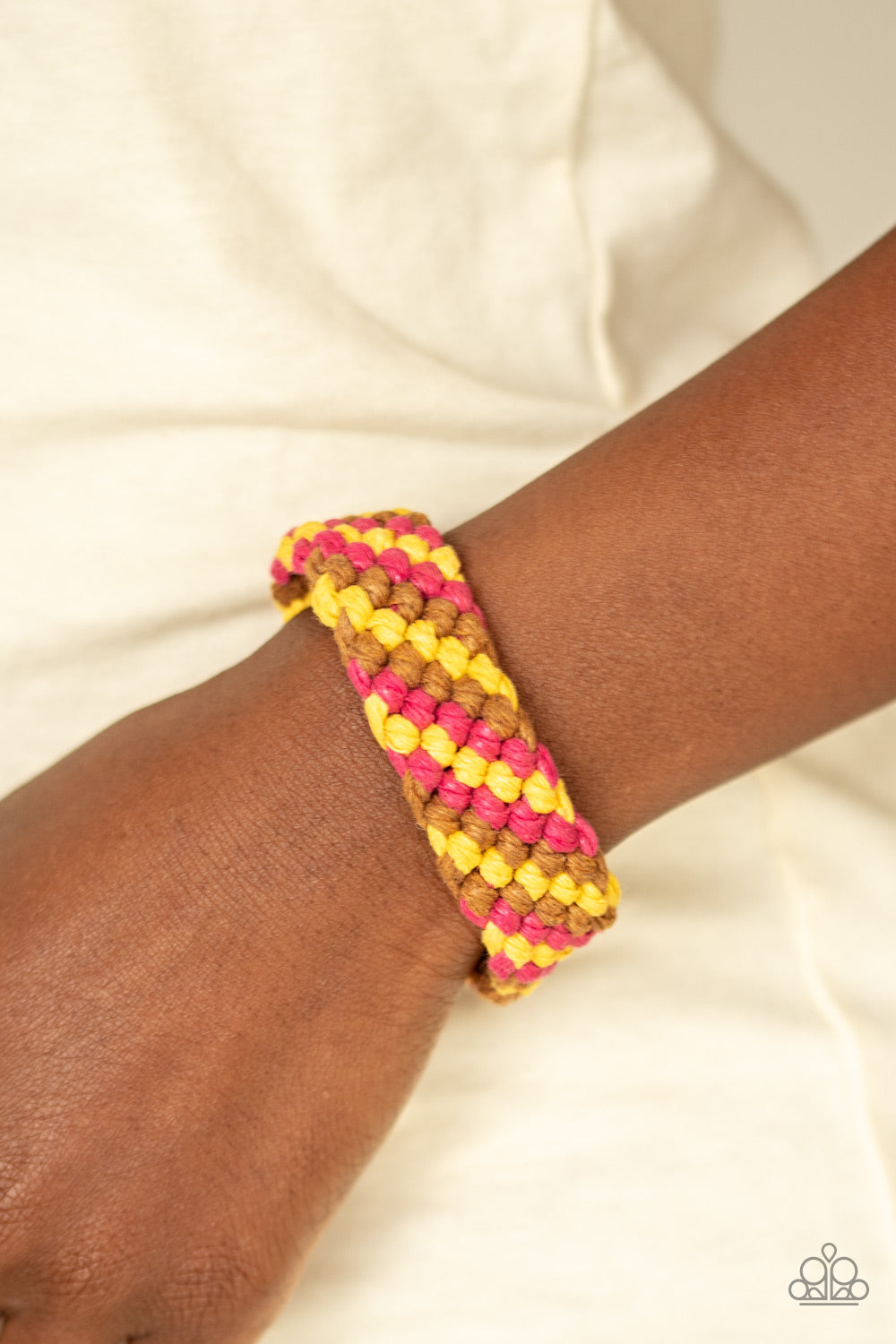 Paparazzi ♥ WEAVE No Trace - Pink ♥ Bracelet
