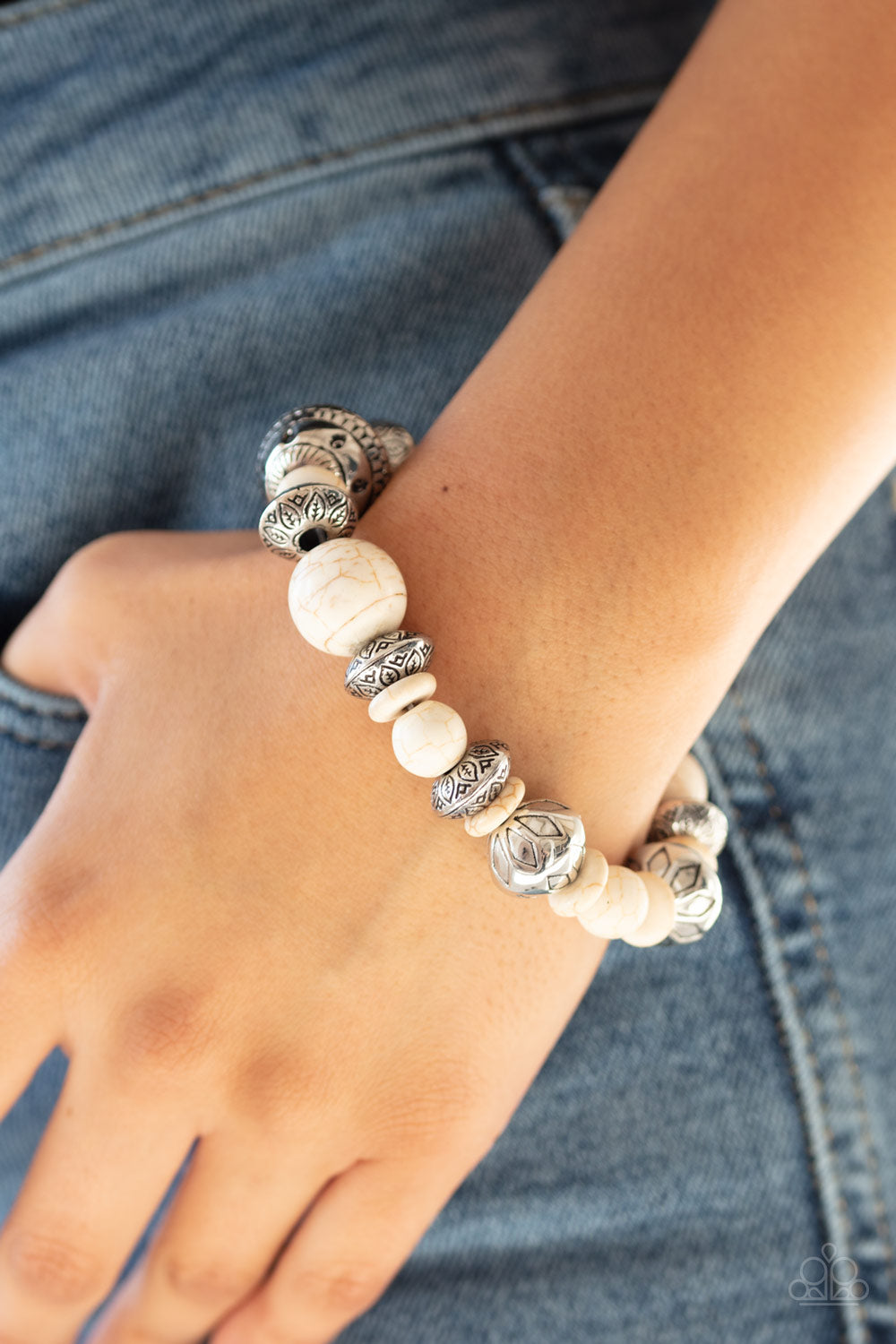 Paparazzi ♥ Majestic Masonry - White ♥ Bracelet