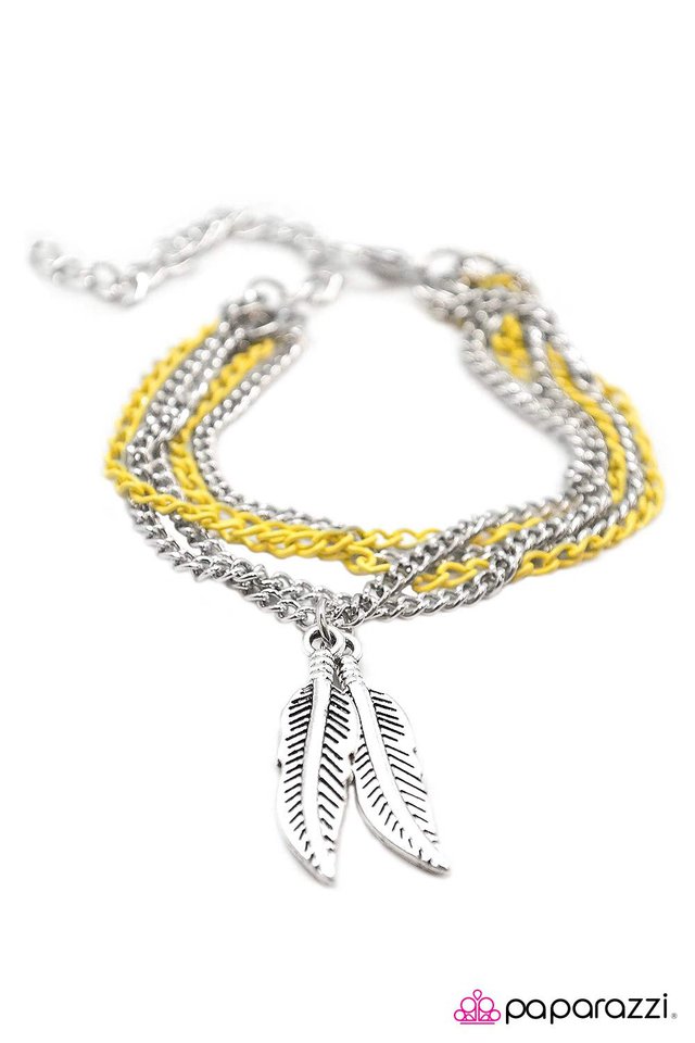 Paparazzi ♥ Light As A Feather - Yellow ♥ Bracelet