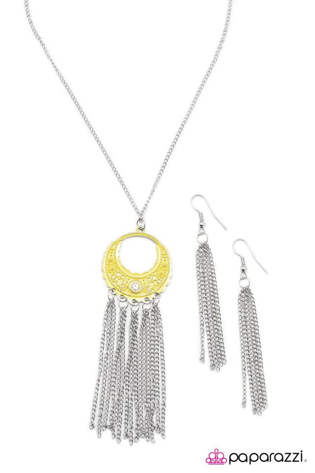 Paparazzi ♥ Hanging On Every Word - Yellow ♥ Necklace