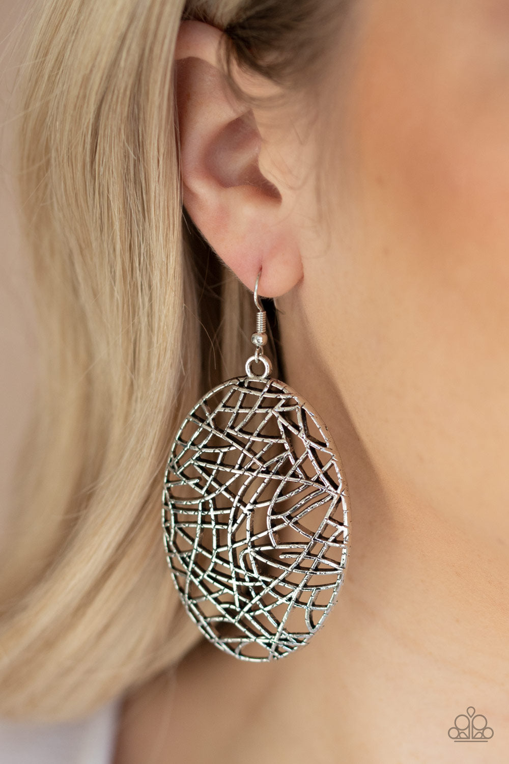 Paparazzi ♥ Way Out of Line - Silver ♥ Earrings
