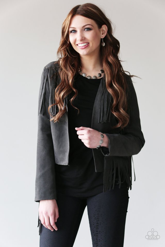 Paparazzi ♥ Pleasantly Prairie - Silver ♥ Necklace