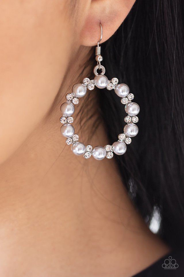 Paparazzi ♥ Symphony Sparkle - Silver ♥ Earrings
