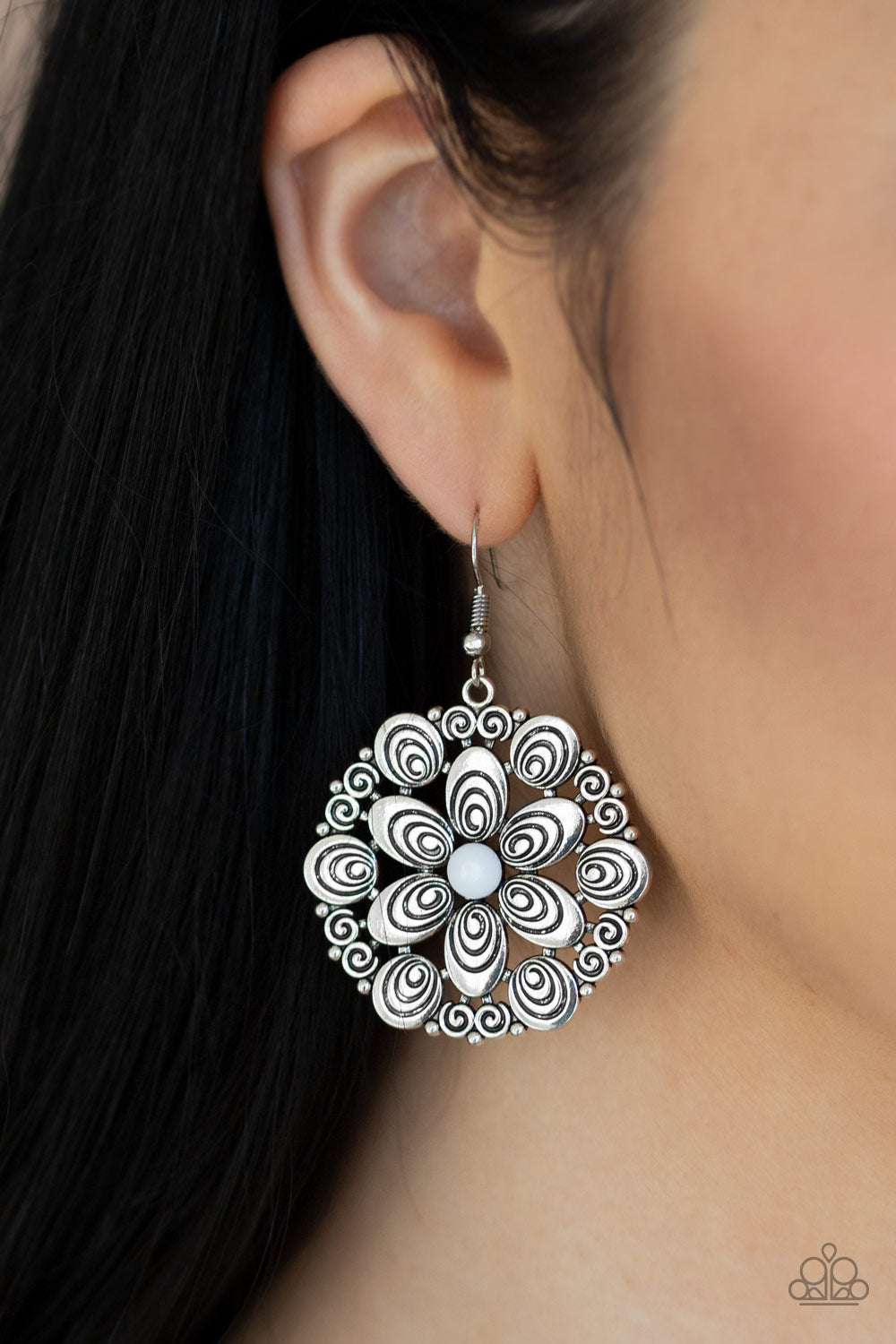 Paparazzi ♥ Grove Groove - White ♥ Earrings