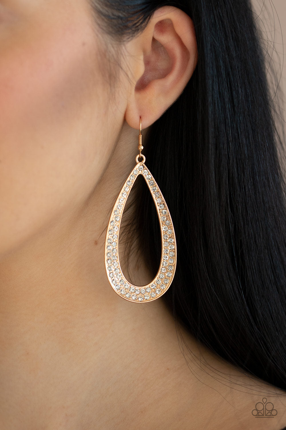 Paparazzi ♥ Diamond Distraction - Gold ♥ Earrings