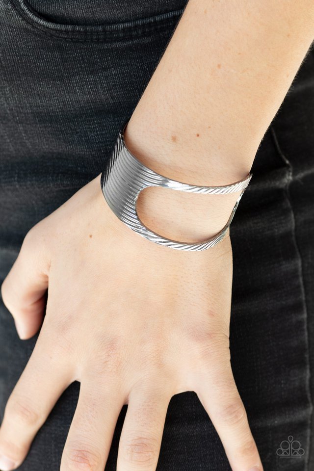 Paparazzi ♥ What GLEAMS Are Made Of - Black ♥ Bracelet