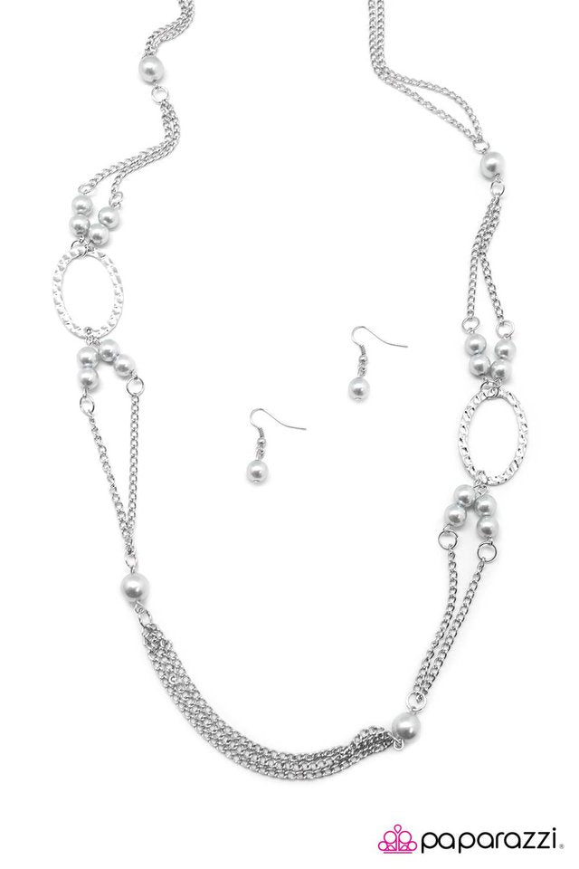 Paparazzi ♥ One Step At A Time - Silver ♥ Necklace