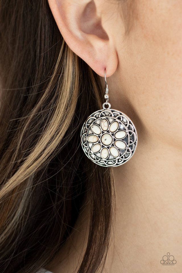 Paparazzi ♥ Mesa Oasis - White ♥ Earrings