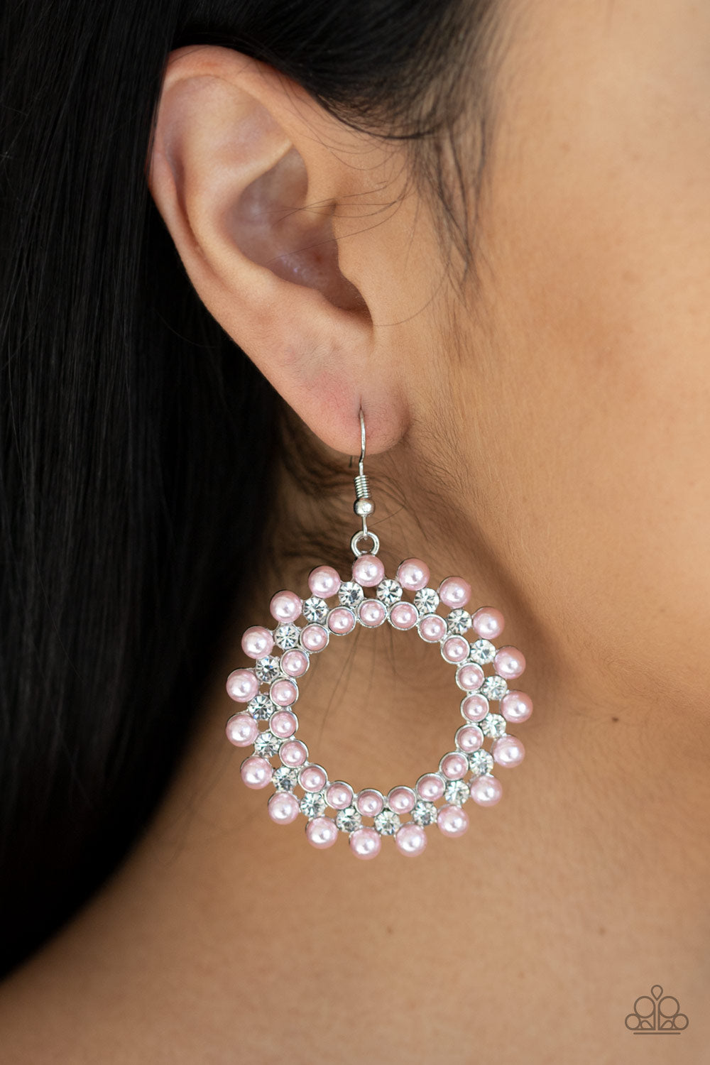 Paparazzi ♥ Pearly Poise - Pink ♥ Earrings