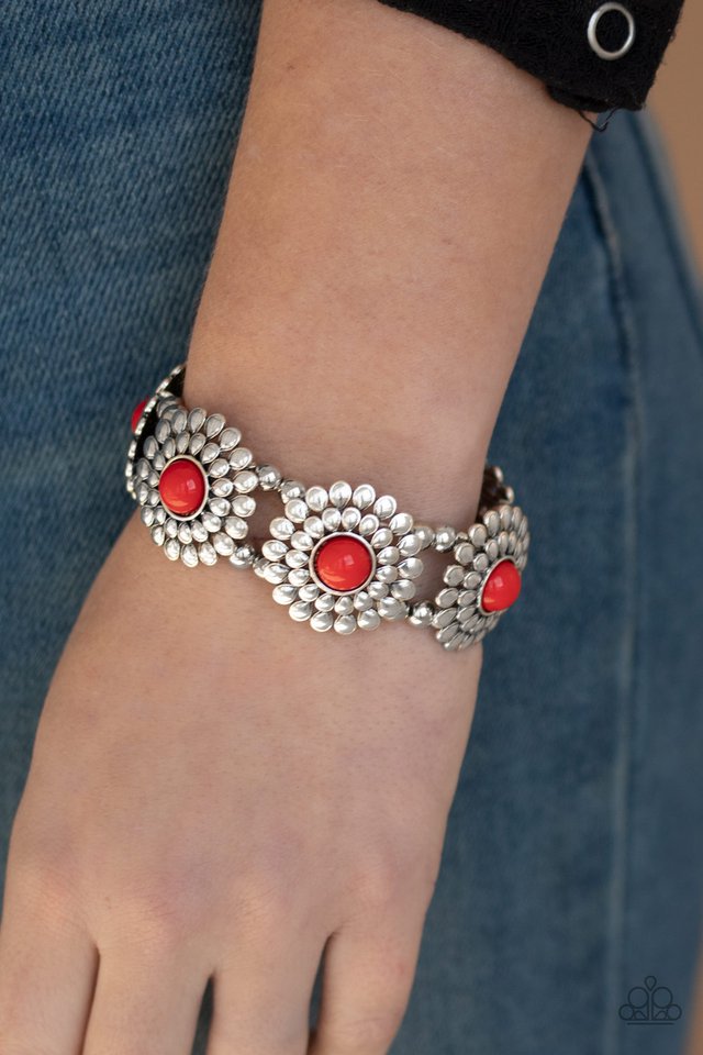 Paparazzi ♥ Bountiful Blossoms - Red ♥ Bracelet
