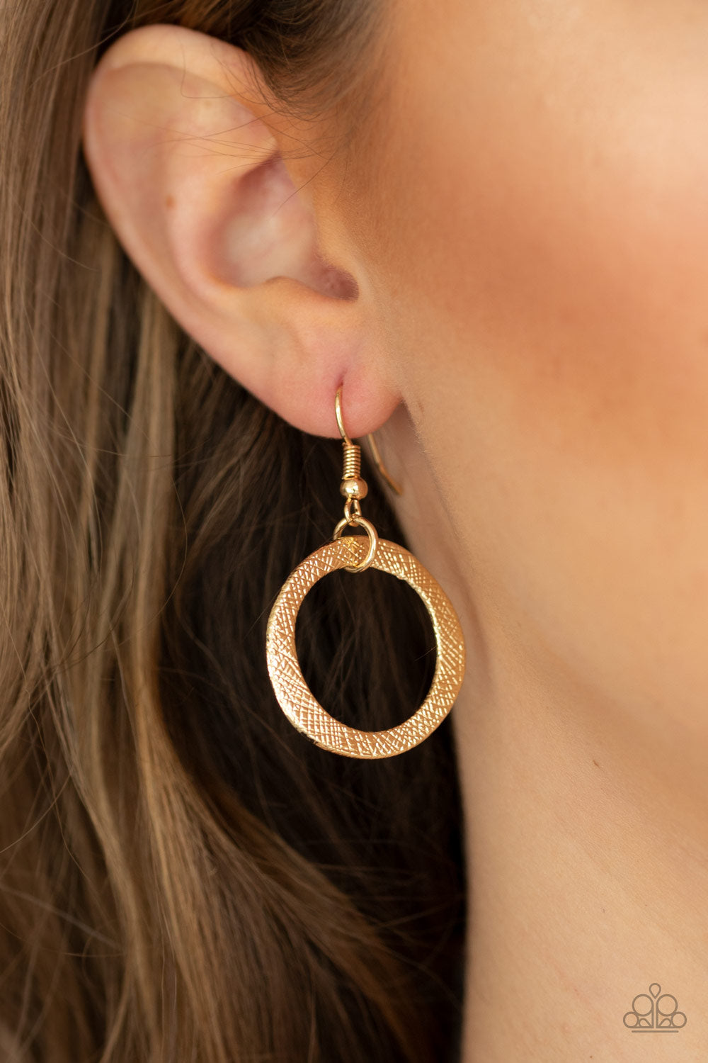 Paparazzi ♥ Amped Up Metallics - Gold ♥ Necklace