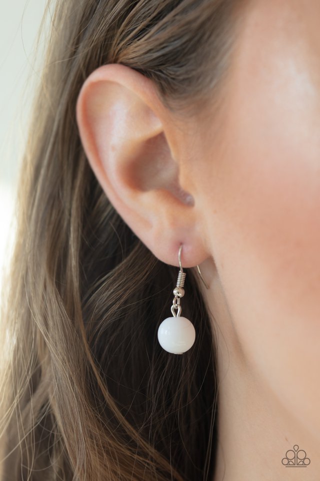 Paparazzi ♥ Everyone Scatter! - White ♥ Necklace