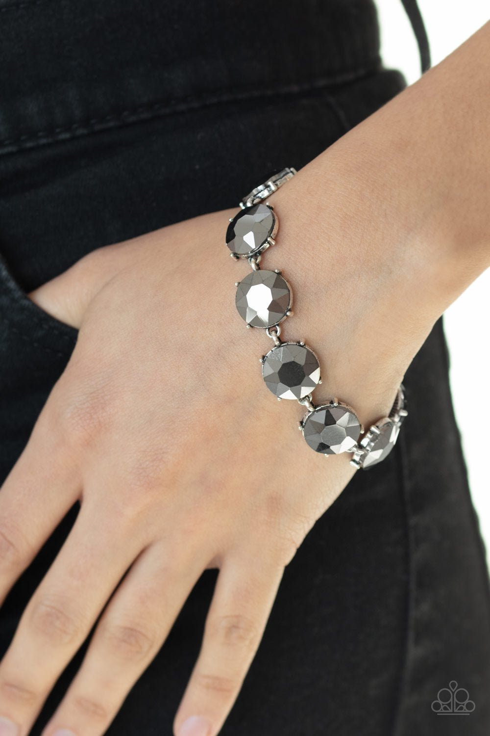 Paparazzi ♥ Fabulously Flashy - Silver ♥ Bracelet