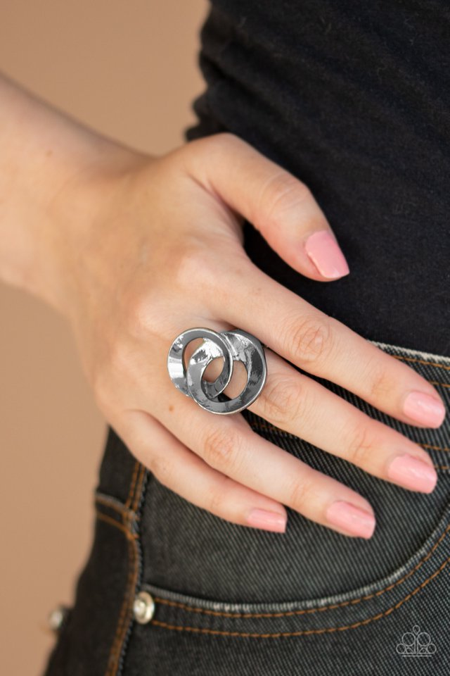 Paparazzi ♥ Pro Top Spin - Black ♥ Ring