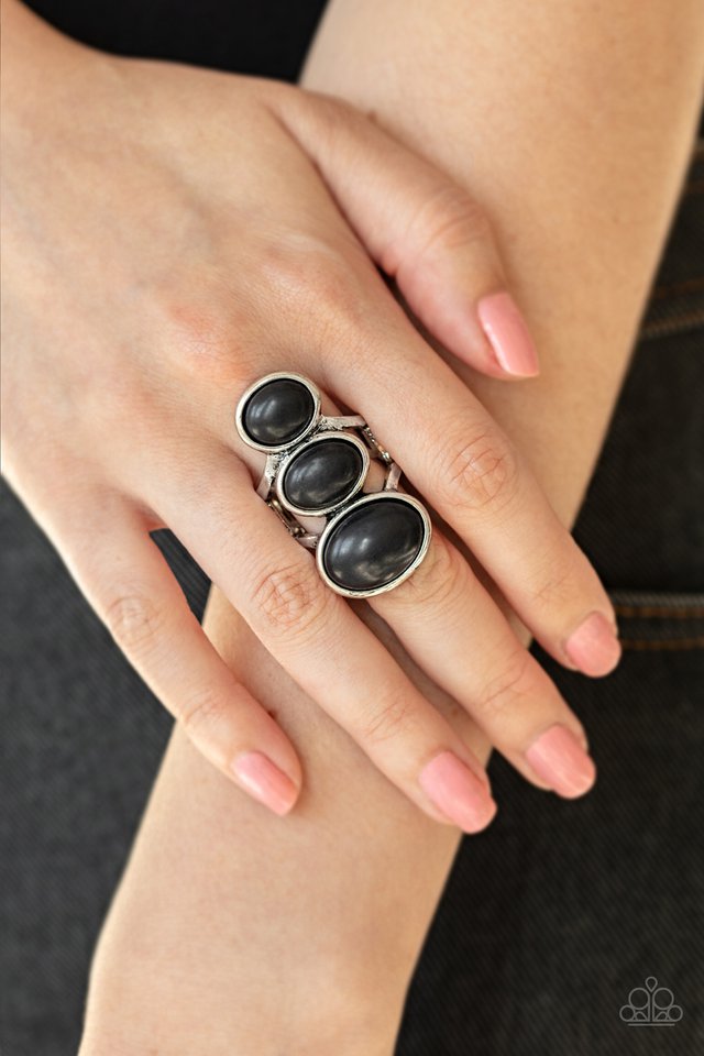 Paparazzi ♥ Rural Revolution - Black ♥ Ring