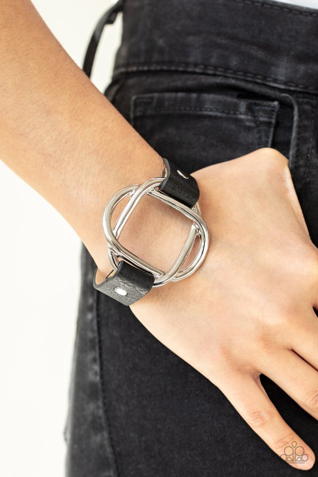 Paparazzi ♥ Nautically Knotted - Black ♥ Bracelet
